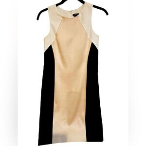 🔥Ann Taylor size 2P black/tan/white dress.  Beautiful fabrication with stretch!